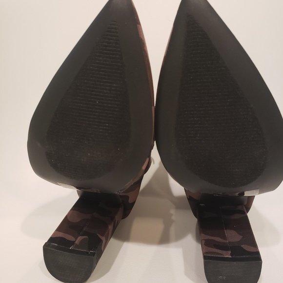 Camo Booties Size 6.5 - Picture 5 of 6